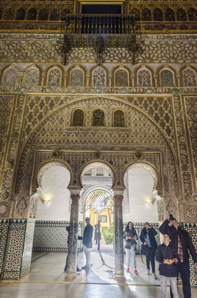 Sevilla 083 - Real Álcazar - Palacio del Rey Don Pedro - Salón de Embajadores.jpg